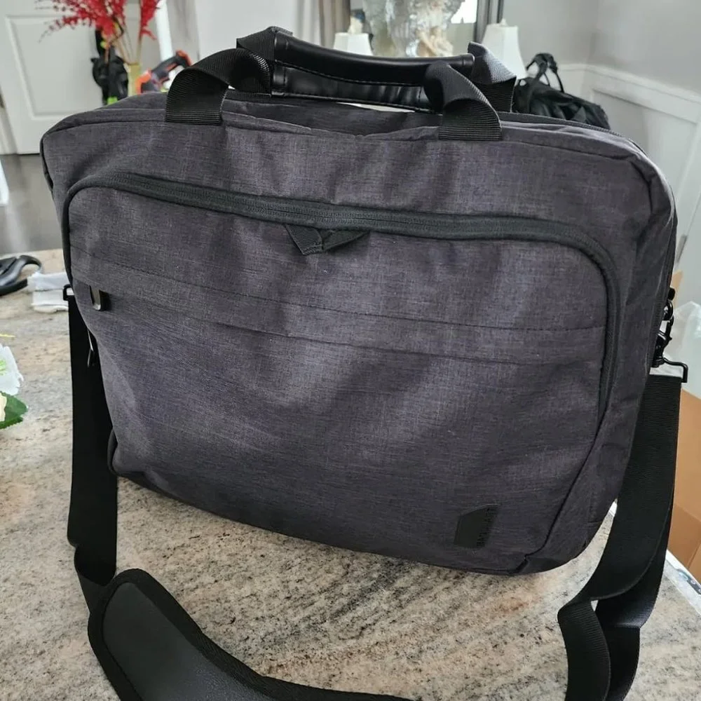 Men's Black ziper Laptop bag 17.1